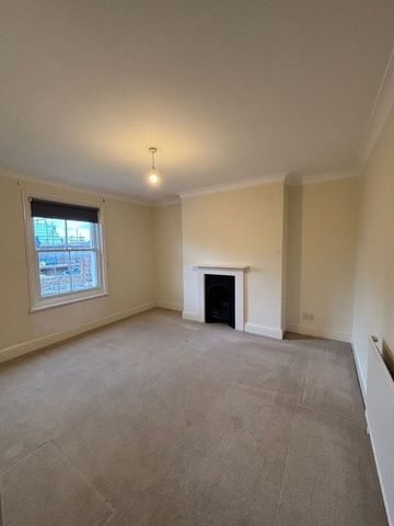 Lansdowne Street, Hove - Photo 4