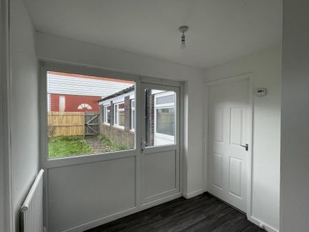 3 bedroom bungalow to rent - Photo 3