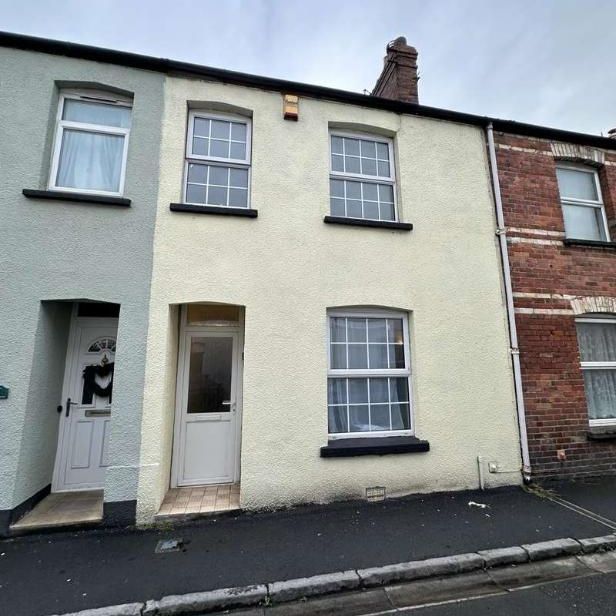 Clifton Street, Sticklepath, Barnstaple, EX31 - Photo 1