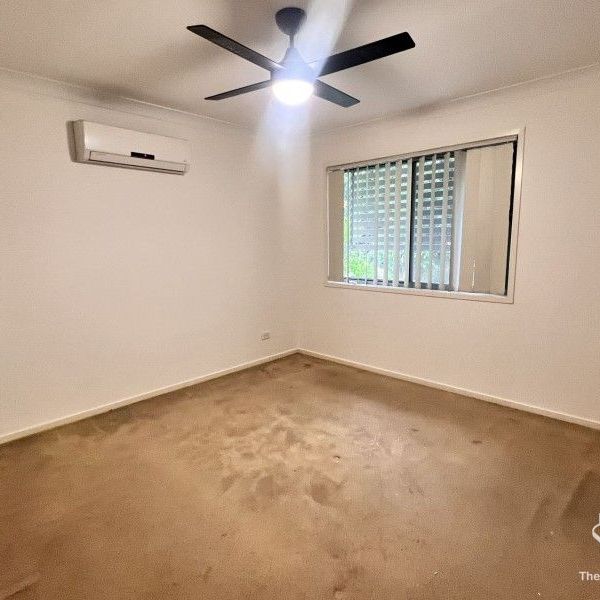 3 Bed Townhouse- 113 Castle Hill Dr, Murrumba Downs - Photo 1