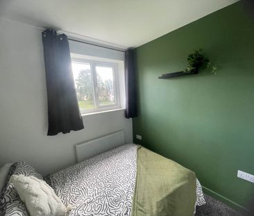 Croftside Close (Room 4), Leeds, Seacroft - Photo 6