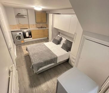 Studio to rent - Photo 3