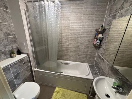 2 bedroom terraced house to rent - Photo 5