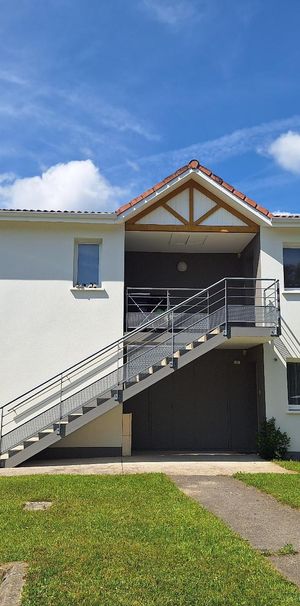 Location Appartement 2 pièces 50m² BEAUNE LES MINES 87280 - Photo 1