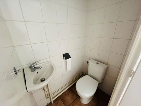 Location Appartement 2 pièces 61m² - Photo 3
