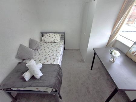 5 bedroom house share to rent - Photo 2