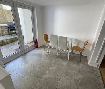 5 Bed Terraced House, Cobden Road, BN2 - Photo 2