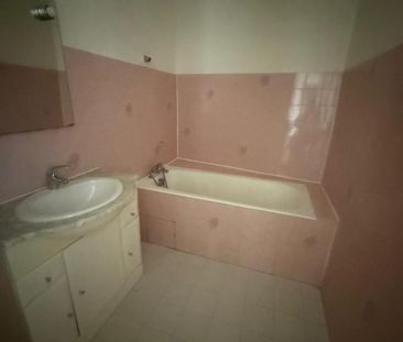 Location Appartement 3 pièces 105m² VILLEURBANNE 69100 - Photo 6