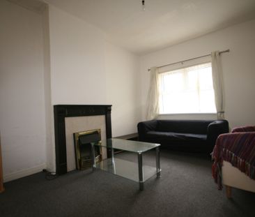 266 Donegall Avenue, Belfast, BT12 6LU - Photo 6