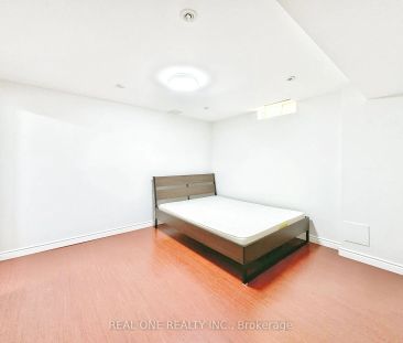Detached Home For Lease | N9234064 - Photo 3