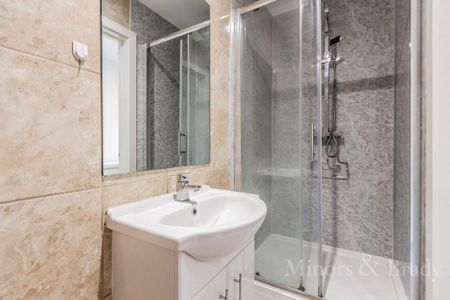 1 bedroom in a house share to rent - Photo 5