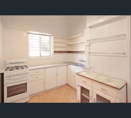2/15 Charles Street, New Farm, Qld 4005 - Photo 4