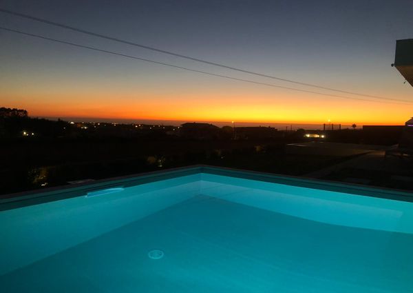 MORADIA T4 PRÓXIMO AO MAGOITO - SINTRA - SÃO JOÃO LAMPAS - CONDOMÍNIO FECHADO E VISTA MAR