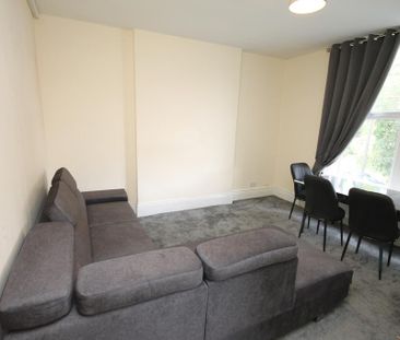2 bedroom flat to rent - Photo 3