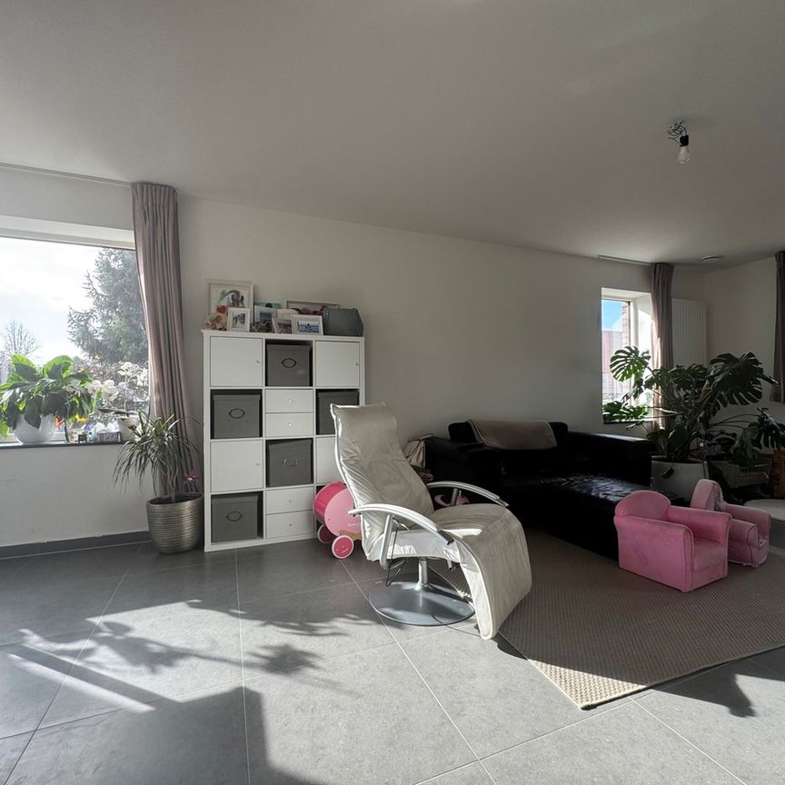 Huis - Te huur - Foto 1