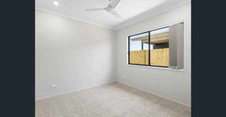 4 BEDROOM HOUSE WITH LARGE REAR YARD!! - RENT $630, WILL INCREASE TO $650 ON 30 JUNE 2026. - Photo 2