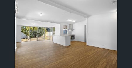 Holiday every day in this charming home - Photo 5