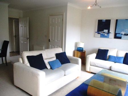 3 bedroom semi-detached house to rent - Photo 4