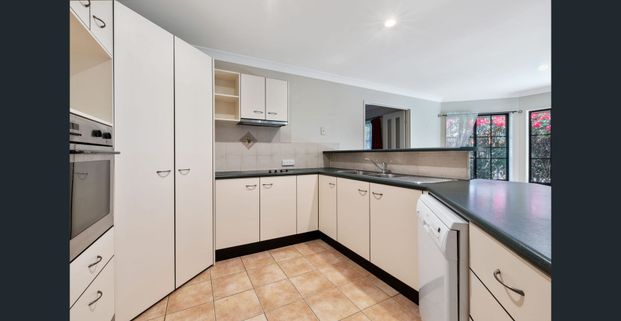 Lowset family home in quiet cul-de-sac - Photo 1