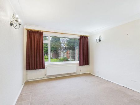 4 bedroom detached house to rent - Photo 2
