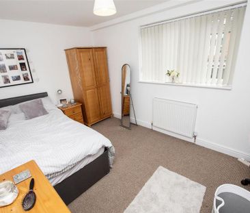 6 bedroom house to rent - Photo 4