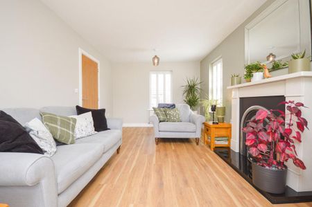 3 bedroom detached house to rent - Photo 4