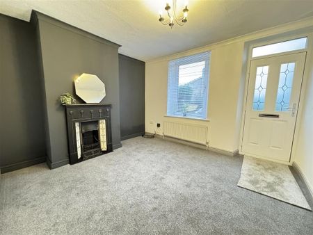 2 bedroom terraced house to rent - Photo 2