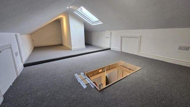 1 bedroom in a house share to rent - Photo 1