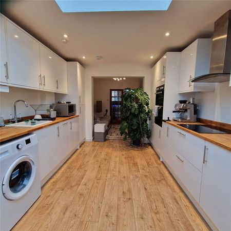 2 bedroom terraced to rent - Photo 4