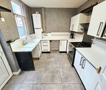 3 bedroom terraced house to rent - Photo 5