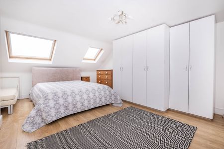 4 bedroom terraced house to rent - Photo 5