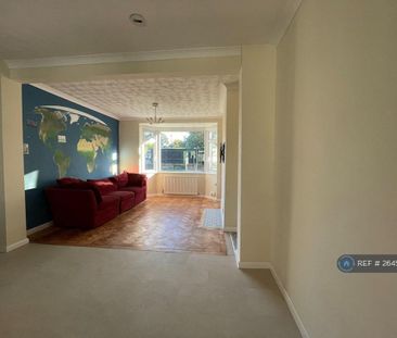 3 bedroom end of terrace house to rent - Photo 1