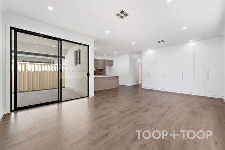 Modern Enfield Home! - Photo 3