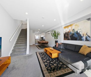 North Facing - Immaculate 3 Bedroom Townhouse - Photo 1