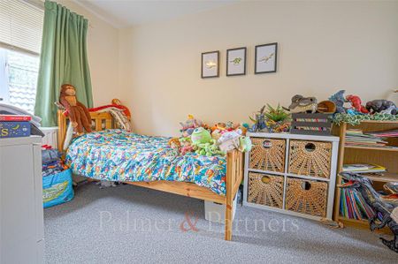 3 bedroom terraced house to rent - Photo 5