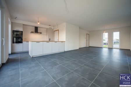 OUWEGEM - Landelijke nieuwbouwwoning met 3 SLPK. op topligging! - Photo 2