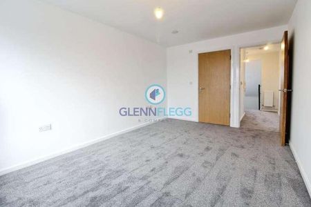 Ashwood Place, Tamar Way,langley, SL3 - Photo 2