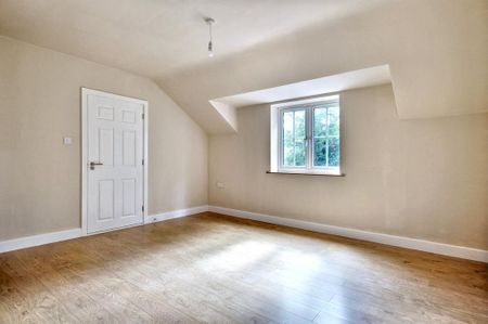 4 bedroom detached house to rent - Photo 5