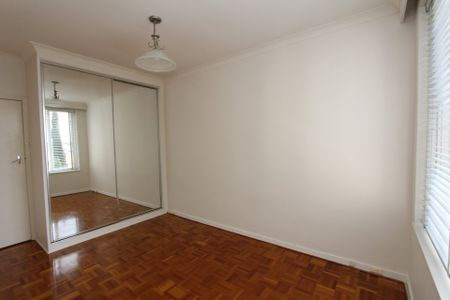 LUXURY ELWOOD LIVING - Photo 2