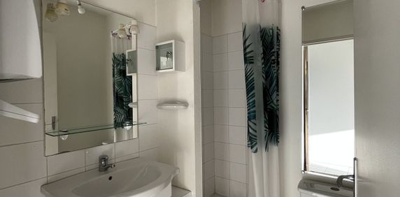 Location Appartement 1 pièce 23m² ONET LE CHATEAU 12850 - Photo 2
