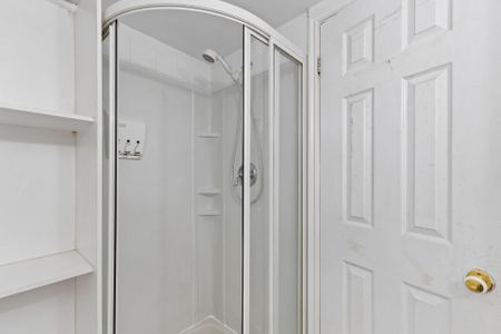 For Lease - 26 Pine Avenue, Toronto, Ontario - Photo 2