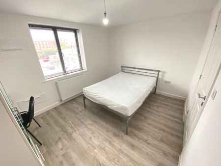 2 Bed Student Accommodation - Photo 4