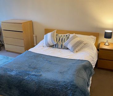 2 Bed Flat, Dunstable Court, SE3 - Photo 1