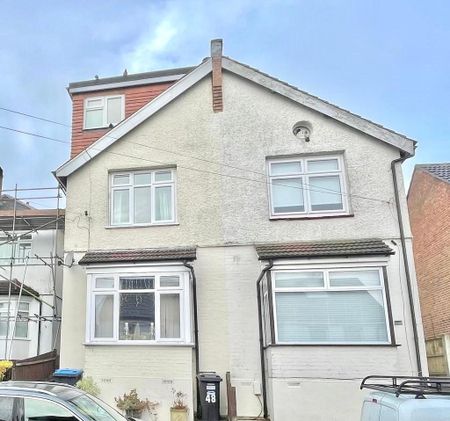 3 bedroom semi-detached house to rent - Photo 5