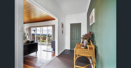 Modern family home in Newhnam - Photo 3