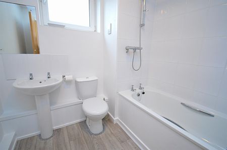 Old Chester Road, Birkenhead, CH41 - Photo 5