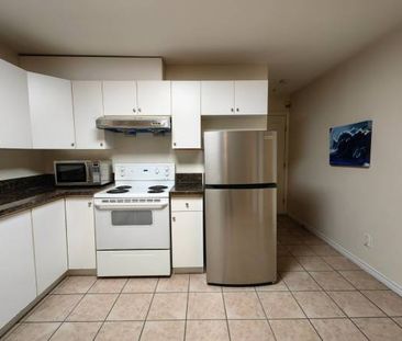 Vancouver East - Victoria vs E 46th 2 bdrms ground floor for rent - Photo 1