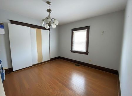 For Lease - 4765 Sixth Avenue Unit# Main Level, Niagara Falls, Ontario - Photo 2