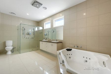 5 Treeby Boulevard, Mordialloc - Photo 3