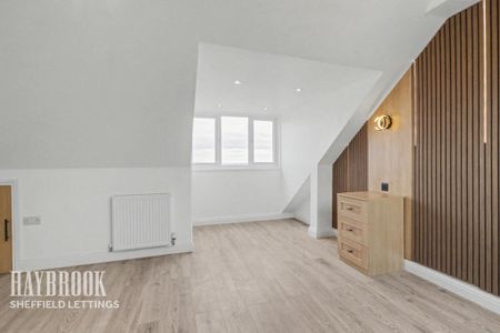5 bedroom detached house to rent - Photo 5
